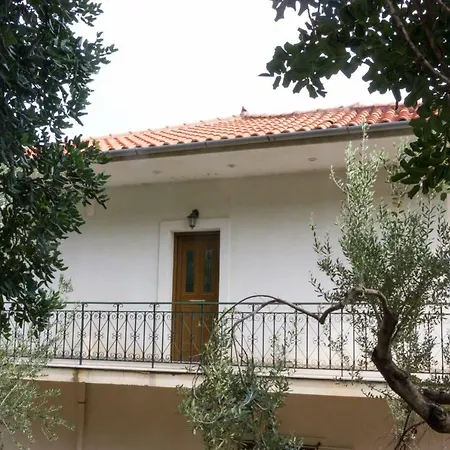 Apartment Thodoris's Rock House 2 *